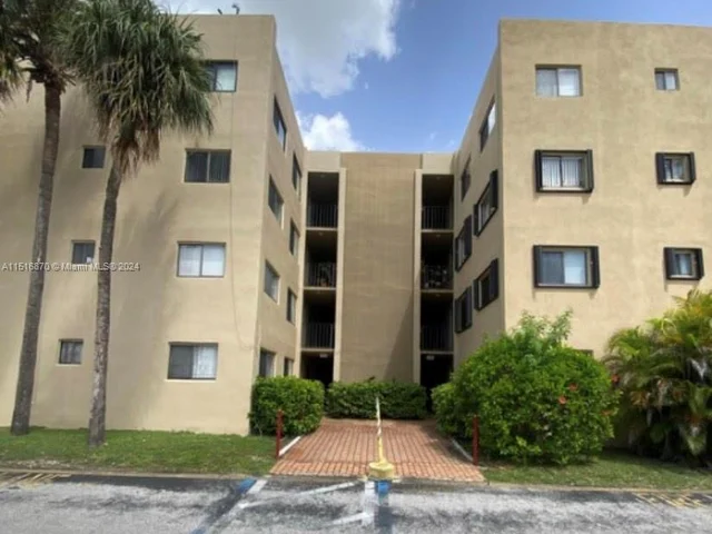 8635 NW 8 STREET # 305 8th Street # 305, Miami FL 33126