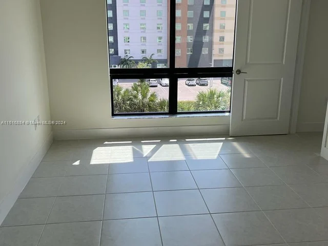 8167 NW 41st St # 309, Doral FL 33166