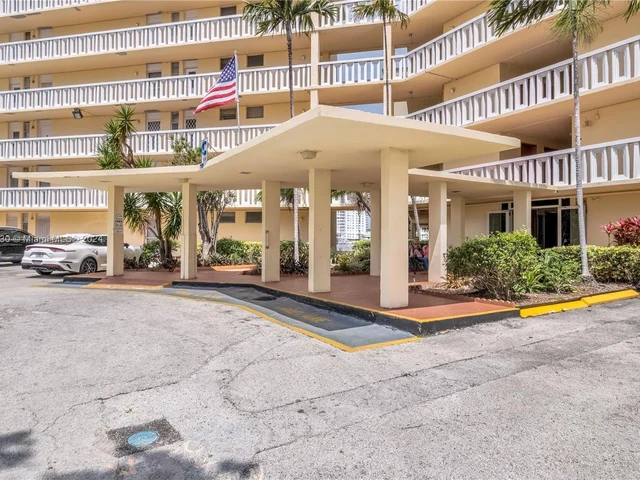 2999 Point East Dr # C514, Aventura FL 33160