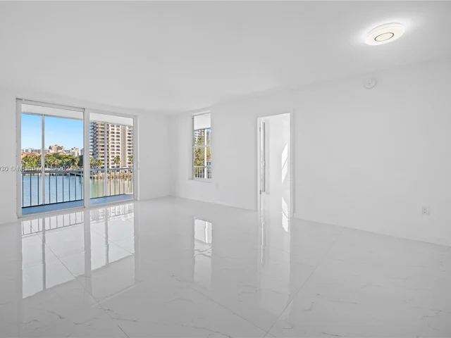 2999 Point East Dr # C514, Aventura FL 33160