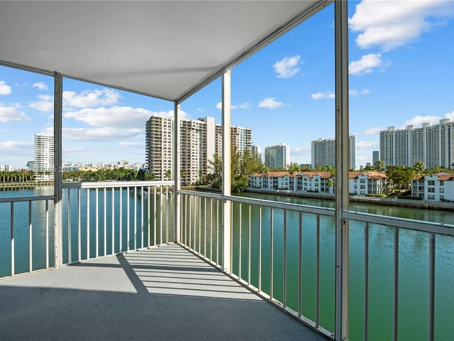 2999 Point East Dr # C514, Aventura FL 33160