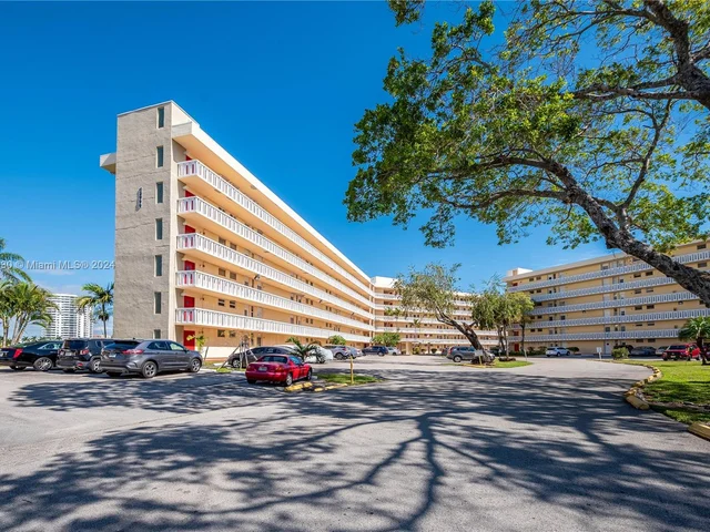 2999 Point East Dr # C514, Aventura FL 33160