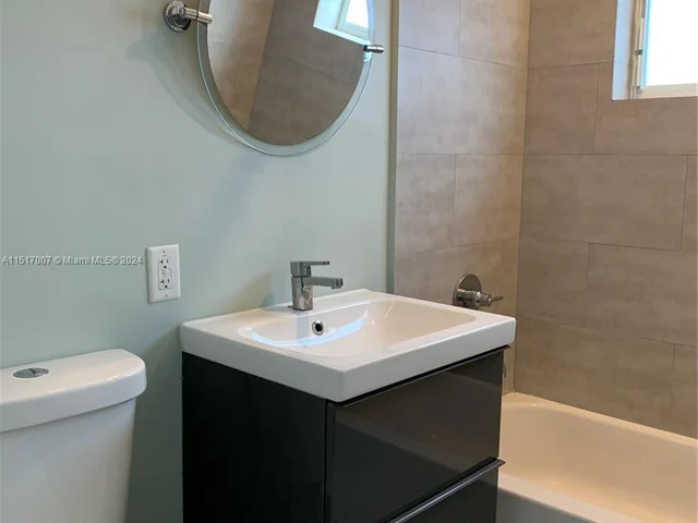 942 Lenox Ave # 19, Miami Beach FL 33139