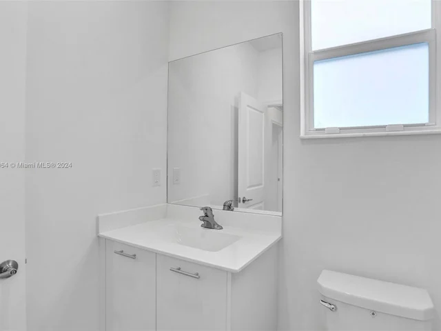 2411 NW 131 CIR, Miami FL 33167