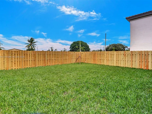 2411 NW 131 CIR, Miami FL 33167