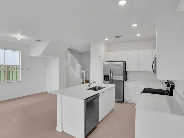 2411 NW 131 CIR, Miami FL 33167