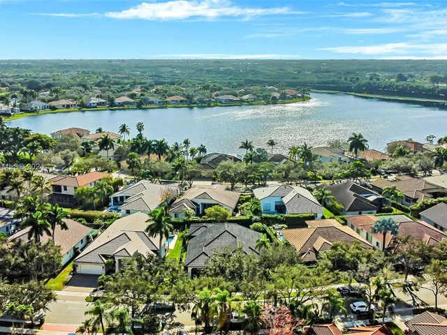 1470 Lantana Ct, Weston FL 33326