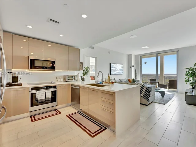 2000 Metropica Way # 1906, Sunrise FL 33323