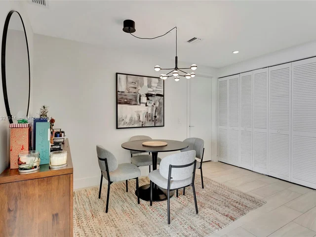 2000 Metropica Way # 1906, Sunrise FL 33323