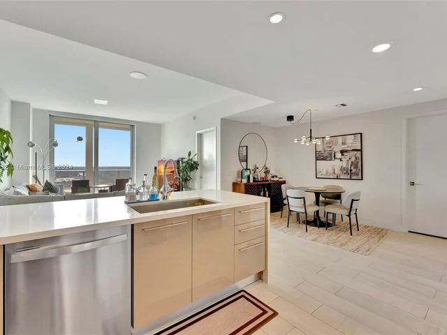 2000 Metropica Way # 1906, Sunrise FL 33323