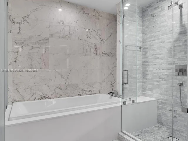 851 NE 1st Ave # 806, Miami FL 33132