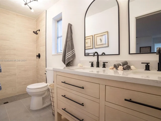 8410 NW 25th Ct, Sunrise FL 33322