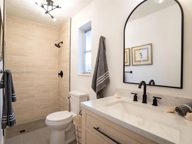 8410 NW 25th Ct, Sunrise FL 33322