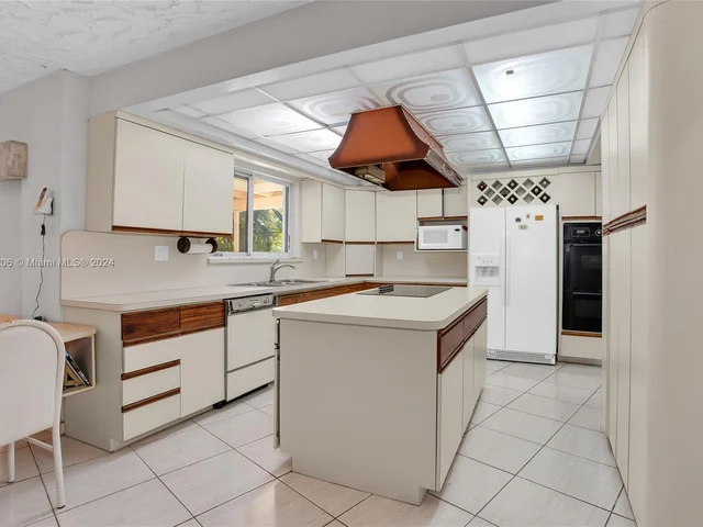 17025 SW 172 Ave, Miami FL 33187