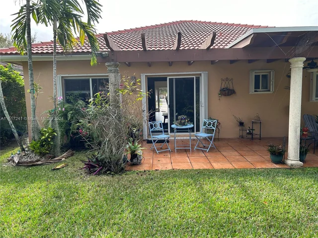 13165 SW 142 TER, Miami FL 33186