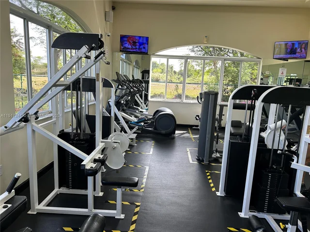 13165 SW 142 TER, Miami FL 33186