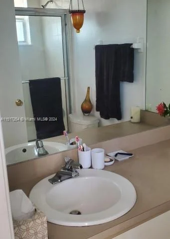 7933 West Dr # 818, North Bay Village FL 33141