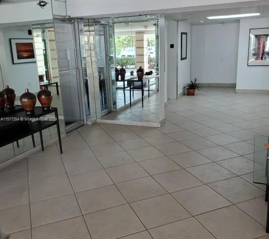 7933 West Dr # 818, North Bay Village FL 33141