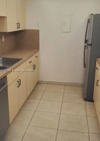 7933 West Dr # 818, North Bay Village FL 33141