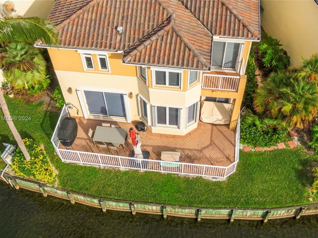 3172 NE 211th St, Aventura FL 33180