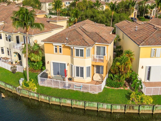 3172 NE 211th St, Aventura FL 33180