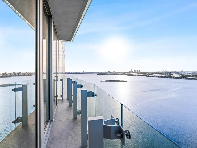 700 NE 26th Ter, Miami FL 33137