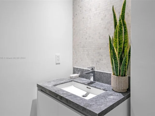 700 NE 26th Ter, Miami FL 33137