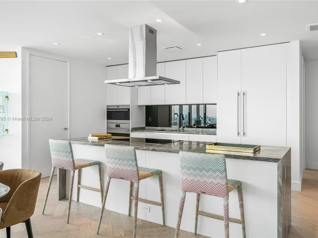 700 NE 26th Ter, Miami FL 33137