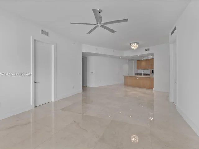 15811 Collins Ave # 2807, Sunny Isles Beach FL 33160