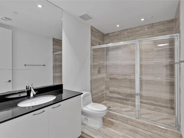 15811 Collins Ave # 2807, Sunny Isles Beach FL 33160