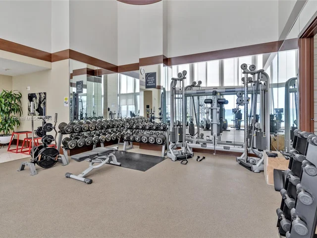 15811 Collins Ave # 2807, Sunny Isles Beach FL 33160