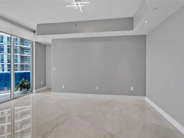 15811 Collins Ave # 2807, Sunny Isles Beach FL 33160