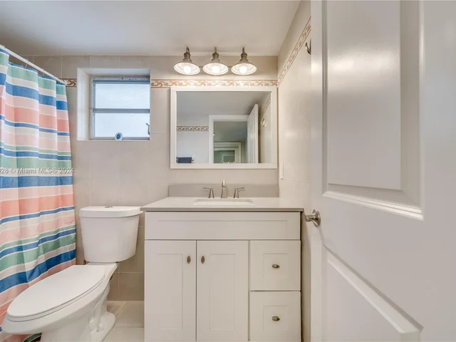 3341 NW 67th St, Fort Lauderdale FL 33309