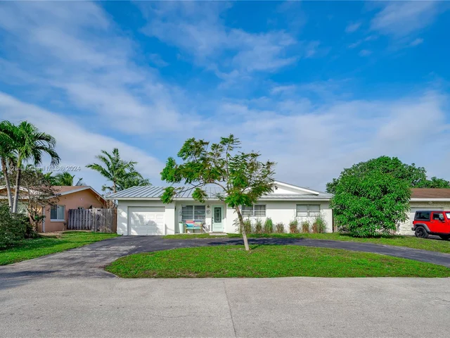 3341 NW 67th St, Fort Lauderdale FL 33309