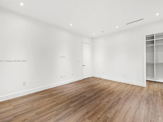 2980 Coconut Ave, Miami FL 33133