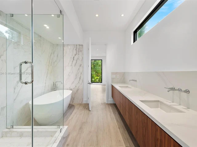 2980 Coconut Ave, Miami FL 33133