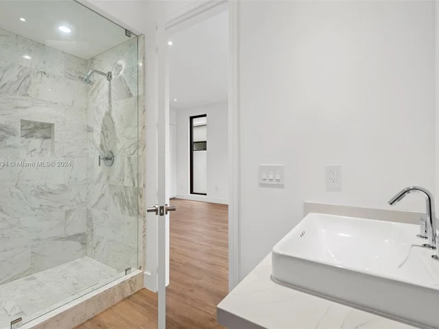 2980 Coconut Ave, Miami FL 33133