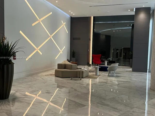 3300 NE 192nd St # 512, Aventura FL 33180