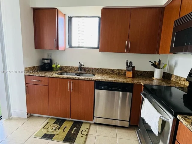 3300 NE 192nd St # 512, Aventura FL 33180