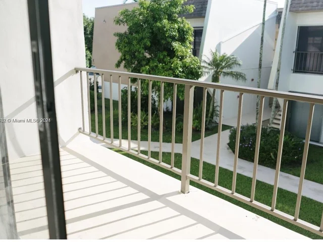 8287 SW 128th St # 210, Pinecrest FL 33156