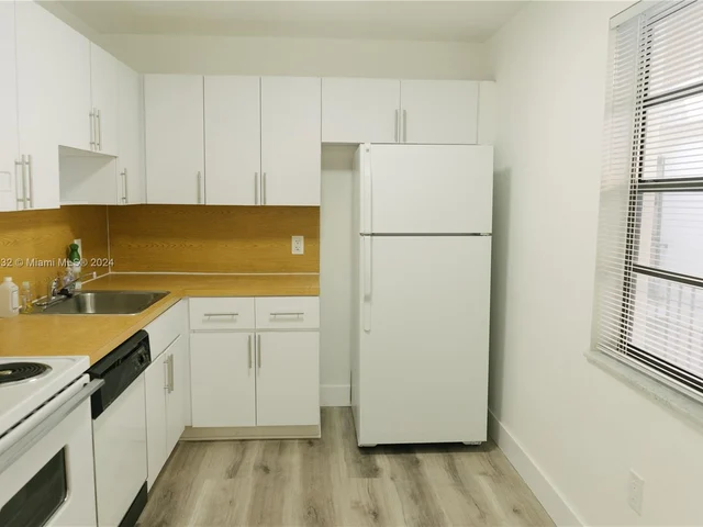 8287 SW 128th St # 210, Pinecrest FL 33156