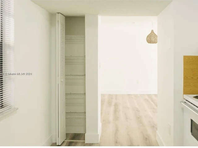 8287 SW 128th St # 210, Pinecrest FL 33156