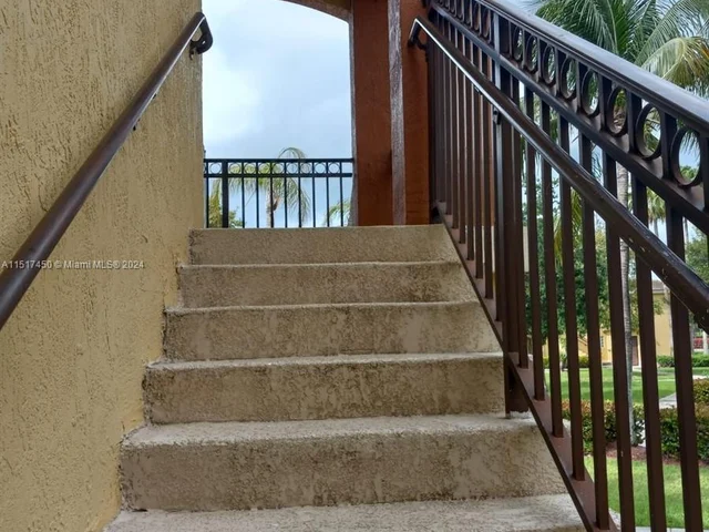 3398 NE 9th Dr # 201, Homestead FL 33033