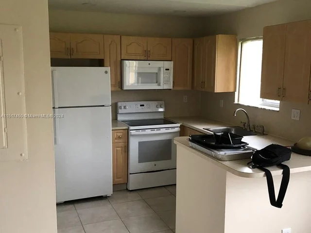 3398 NE 9th Dr # 201, Homestead FL 33033