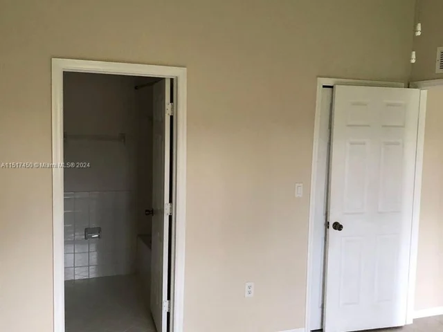 3398 NE 9th Dr # 201, Homestead FL 33033