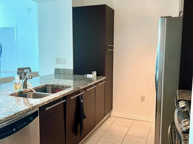 951 Brickell Ave # 3711, Miami FL 33131