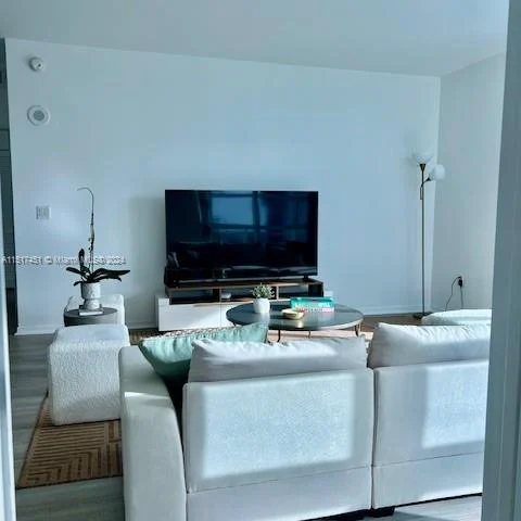 951 Brickell Ave # 3711, Miami FL 33131