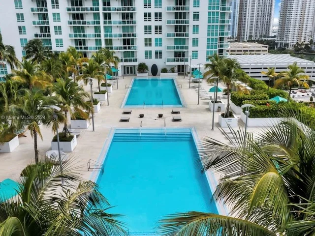 951 Brickell Ave # 3711, Miami FL 33131