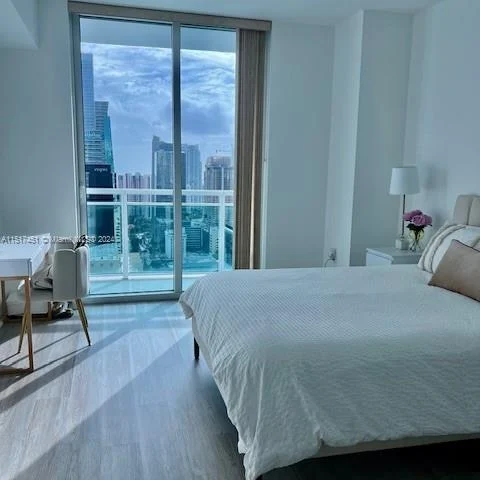 951 Brickell Ave # 3711, Miami FL 33131