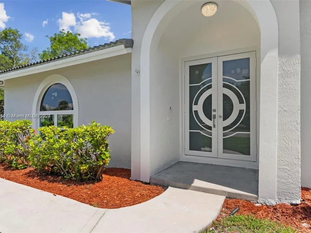 10679 NW 32nd Ct, Coral Springs FL 33065